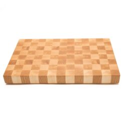 Schuin vooraanzicht SNP2501261 - Kopshouten dambord-snijplank eiken en esdoorn